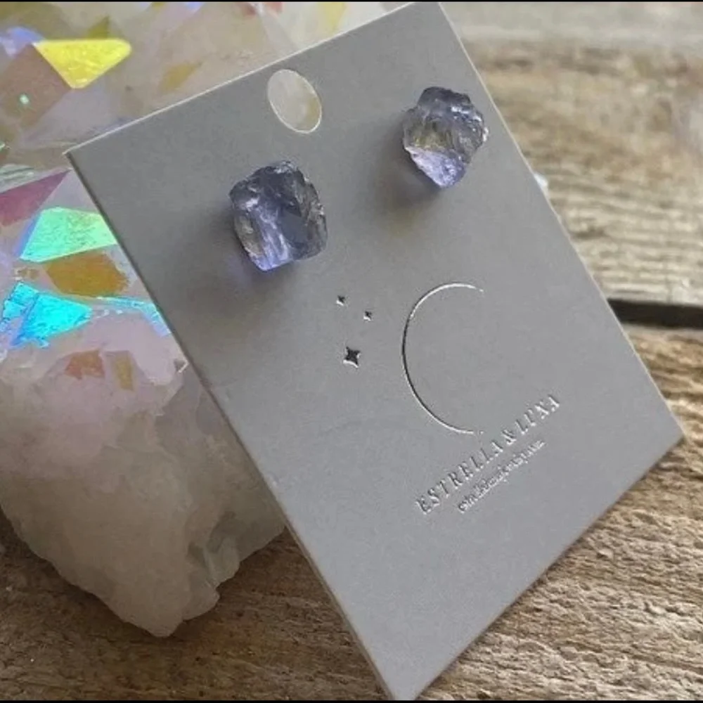 🆕 New Raw Alexandrite Crystal Stud Gemstone Earrings - Picture 4 of 8